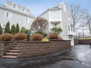 2 Arborwood Ln, White Plains, NY