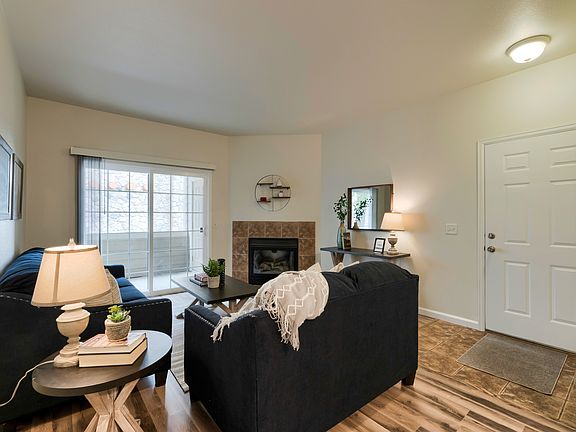 b Living Room 1 (1).jpg