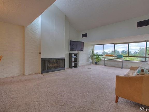 5th image of 10905 Glen Acres Dr S APT D