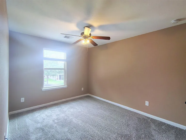 1206 Larks Trace Ln — Photo 18