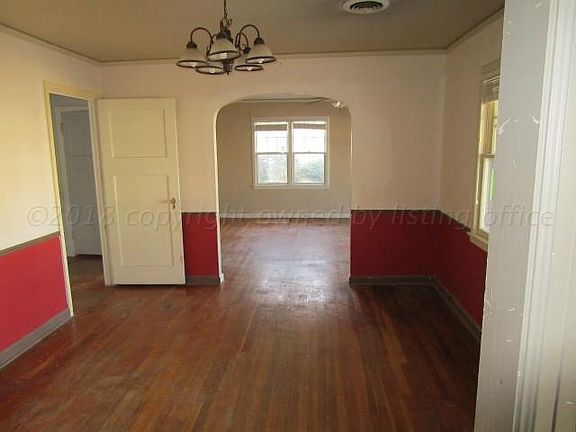 3rd image of 1305 Mary Ellen St