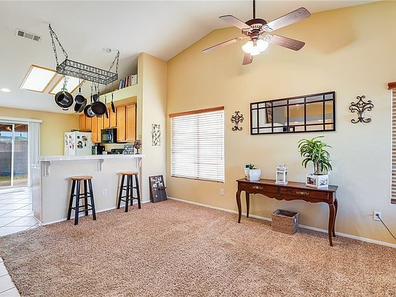 4th image of 31588 Hamburg Cir