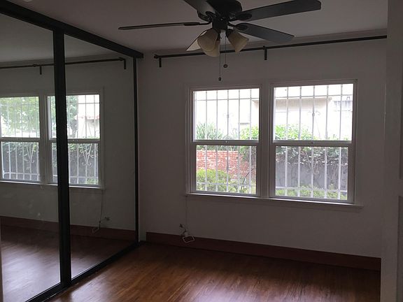 2nd image of 2607 S Barrington Ave #2607