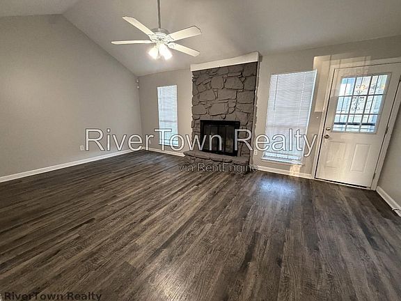 3rd image of 4625 Crestfield Rd