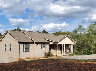 650 Dogwood Acres Ln, Madison, NC 27025