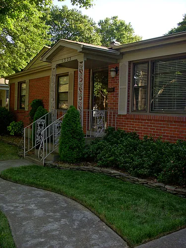 1523 Ivy Rd Photo 1