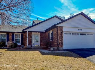575 Parkside Ct, Crystal Lake, IL 60012