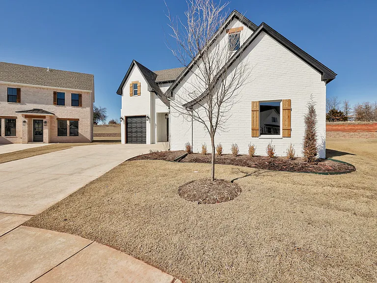 7901 Behr Dr — Photo 3