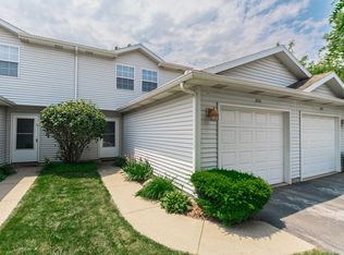 1975 Laura Ln, Chesterton, IN 46304