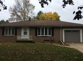 1611 Grand Ave, Manitowoc, WI 54220