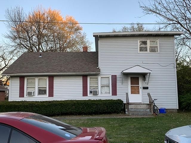 2nd image of 805 S Lincoln St