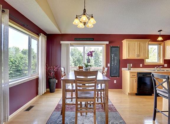 5th image of 547 Henry Ln