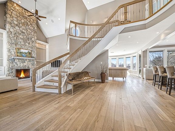 3rd image of 68 Prospect Hill Rd