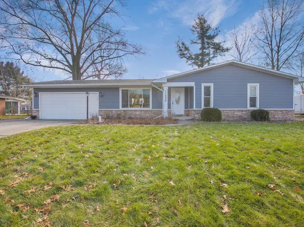 11230 Hemlock Dr, Osceola, IN 46561