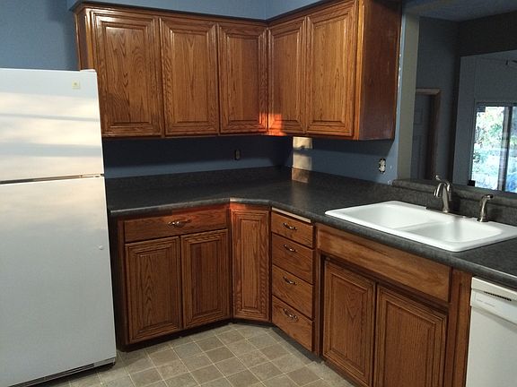4th image of 1620 N 61st St