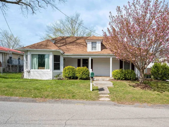 402 Craig St, Christiansburg, VA 24073