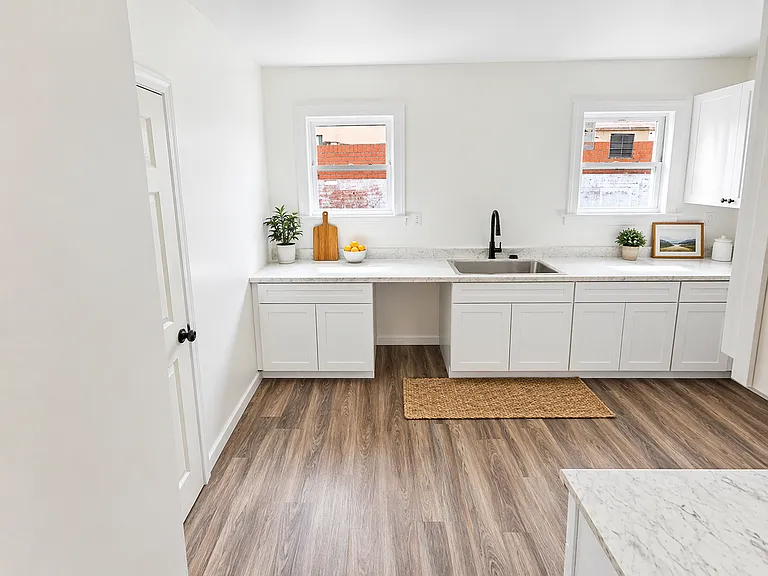 2509 Gladstone St #2 — Photo 6