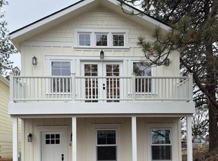 480 SE Reed Market Rd #4, Bend, OR 97702