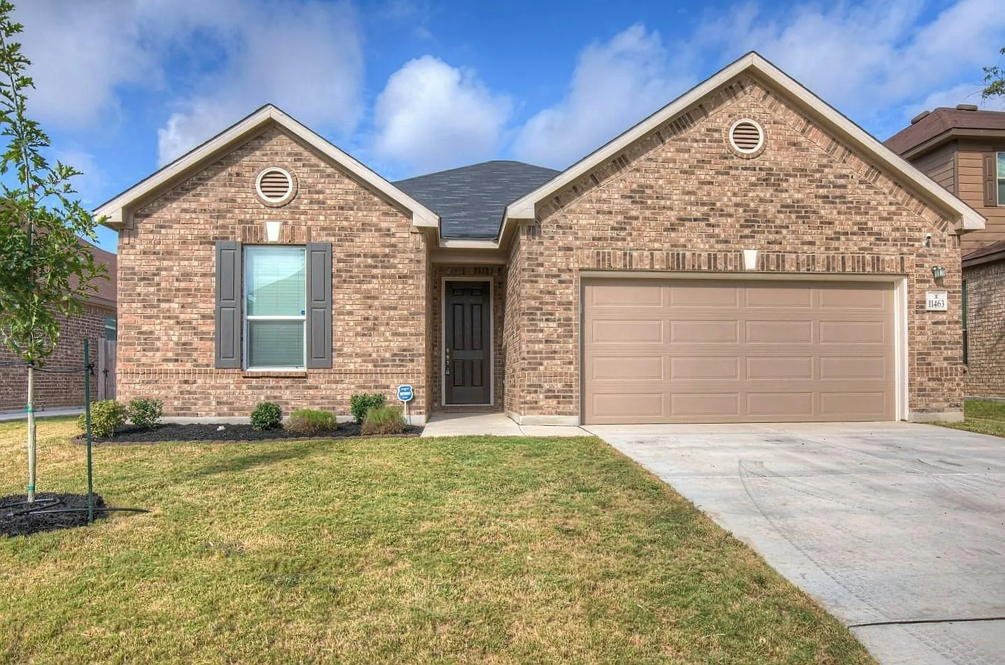 4 bed, 2.0 bath, 1711 sqft, $1,995 — Photo 2