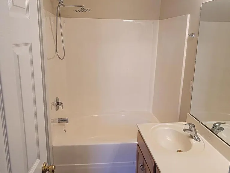 2302 Wrightsville Ave #202 — Photo 9