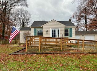 5589 Middletown Rd E, New Middletown, OH 44442