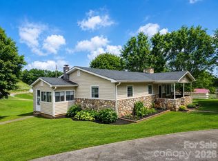 560 Bailey Mountain Rd, Mars Hill, NC 28754