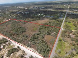 1611 16th St, Rockport, TX 78382