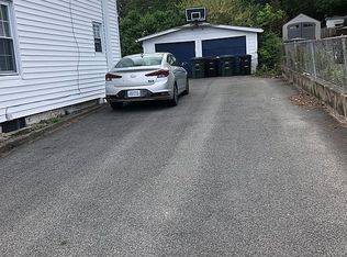 34 Anthony St, Coventry, RI 02816