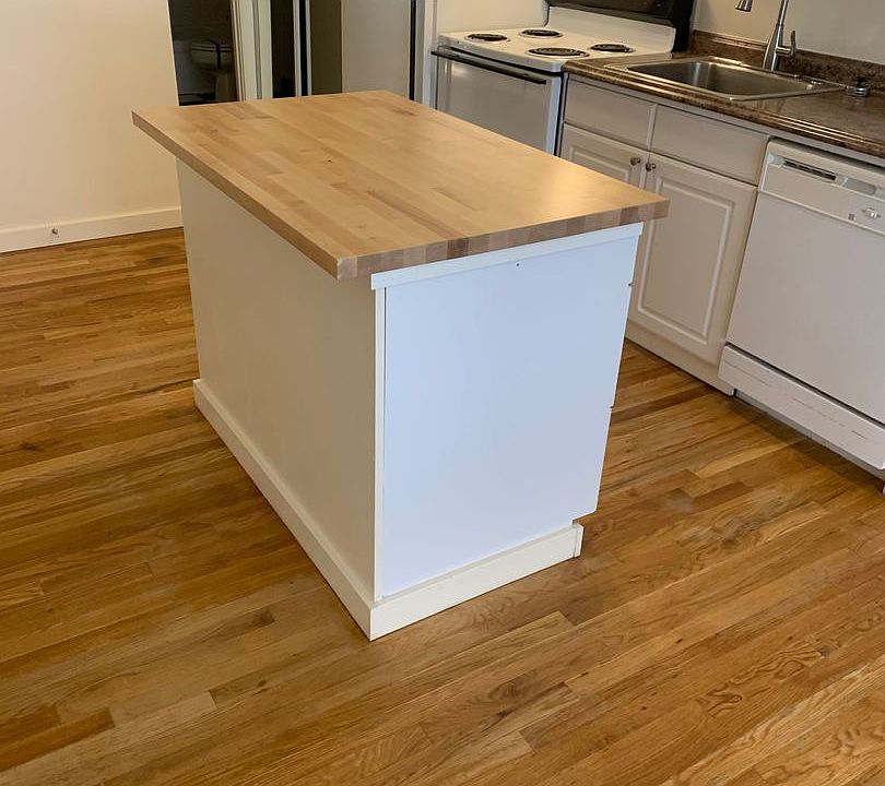 1st image of 2230 SE Yamhill St APT 1
