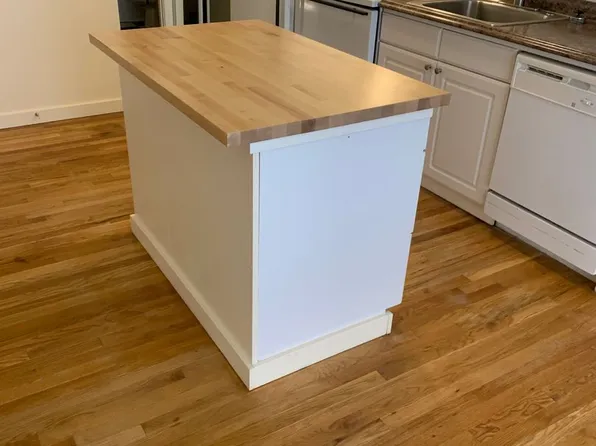 2230 SE Yamhill St APT 1, Portland, OR 97214