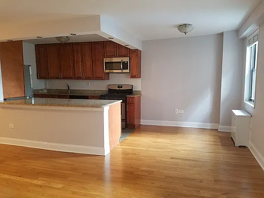 Rented by Stellar Management | media 76