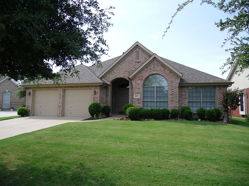 1st image of 2564 Bayside Dr