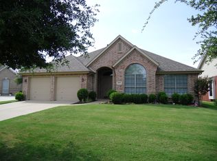 2564 Bayside Dr, Grand Prairie, TX 75054