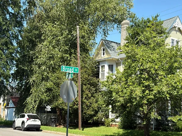 251 Broad St, Portsmouth, VA 23707