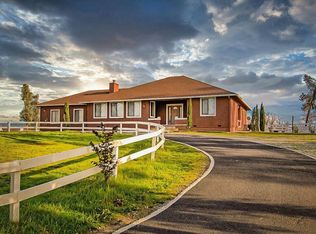 21153 Martys Rd, Redding, CA 96003