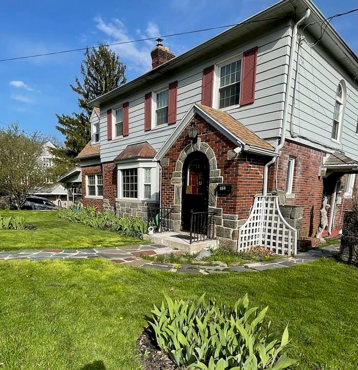 1st image of 460 E Catawissa St