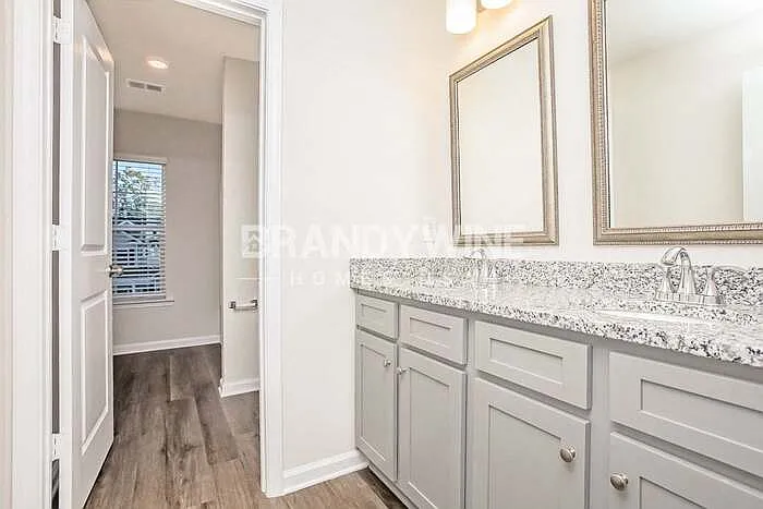 437 Stonyhurst Dr — Photo 18