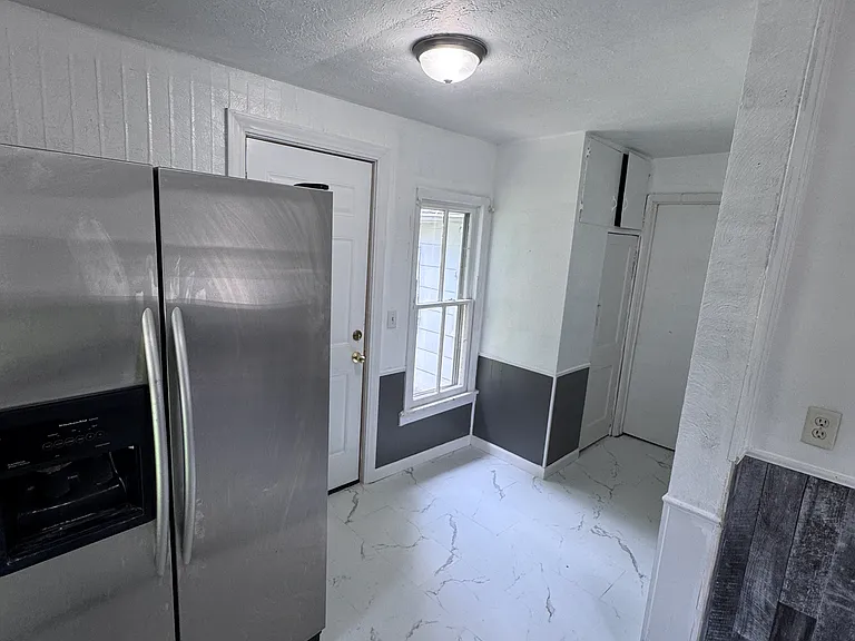 703 Park Pl — Photo 7