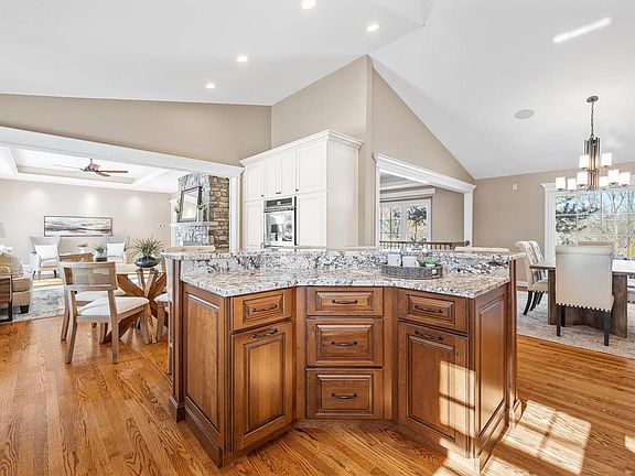 5th image of 12912 Topping Estates Dr