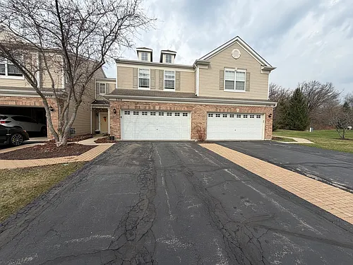2554 Evergreen Cir #2554 Photo 1