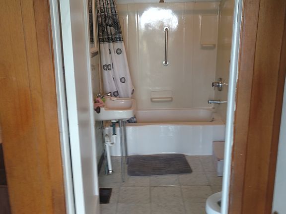 3rd image of 247 N Harrison St
