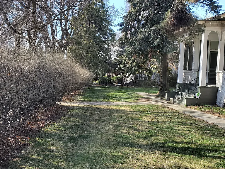 711 N Pine St — Photo 10