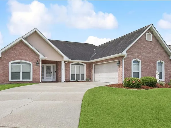 2555 Sandpiper Cir, Marrero, LA 70072