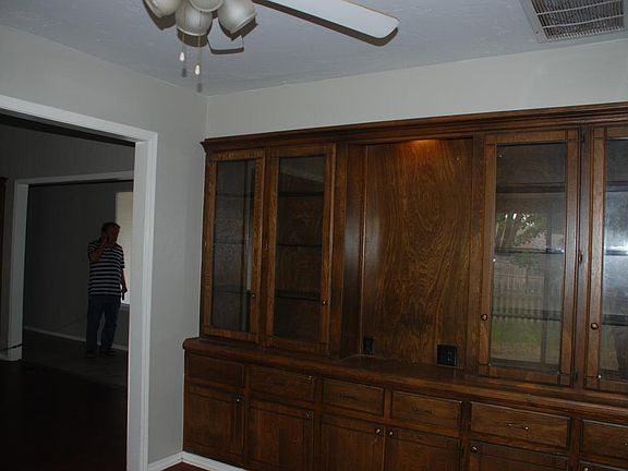 3rd image of 11100 NW 110th St