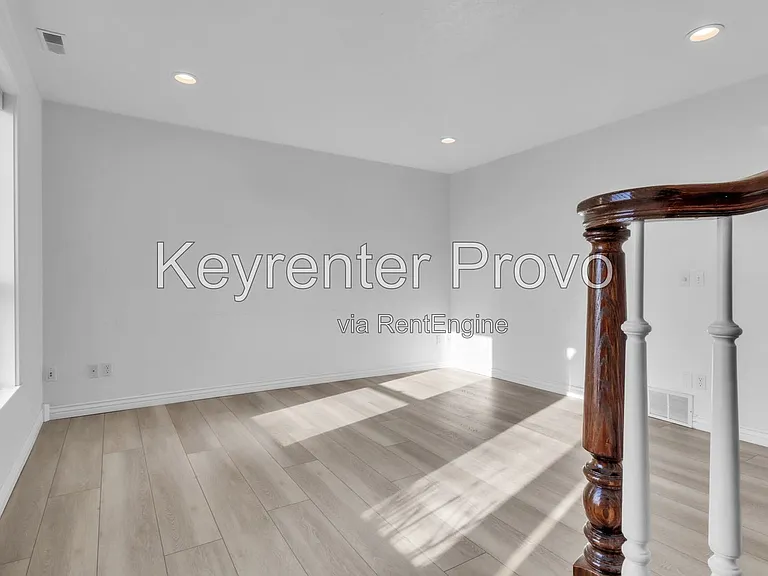 1559 Oak Cliff Dr — Photo 6