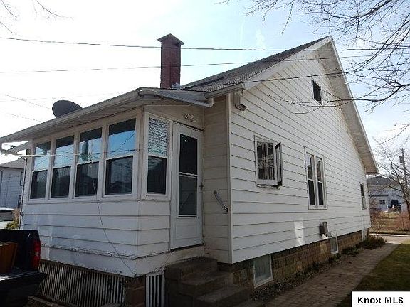 2nd image of 8 Meltzer Ct