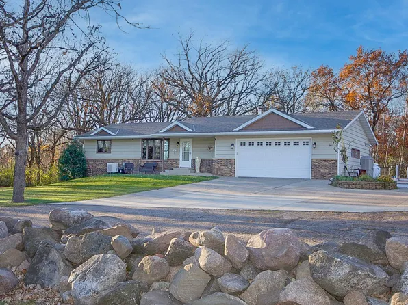 11486 Hazel Rd, Saint Cloud, MN 56301