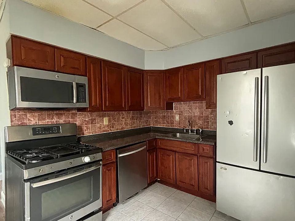 1st image of 348 Sussex Ave #Cpm2
