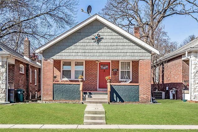 1st image of 2253 Yale Ave