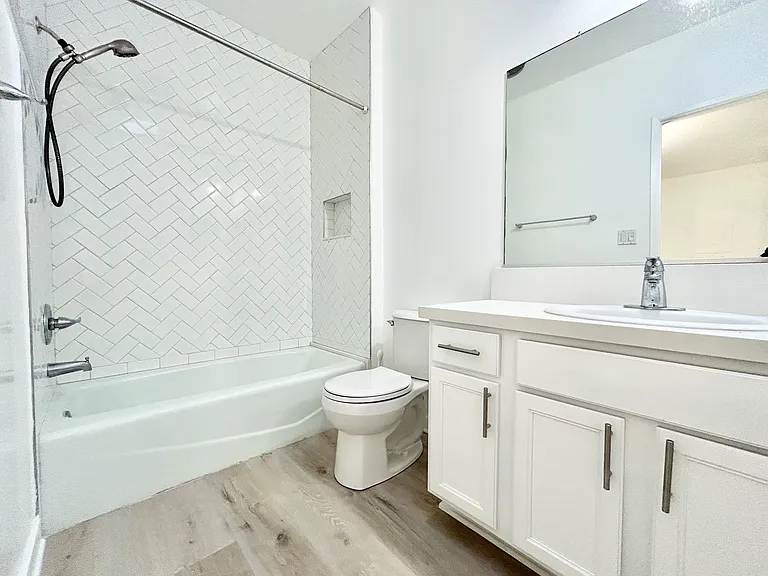 Laufer properties — Photo 9